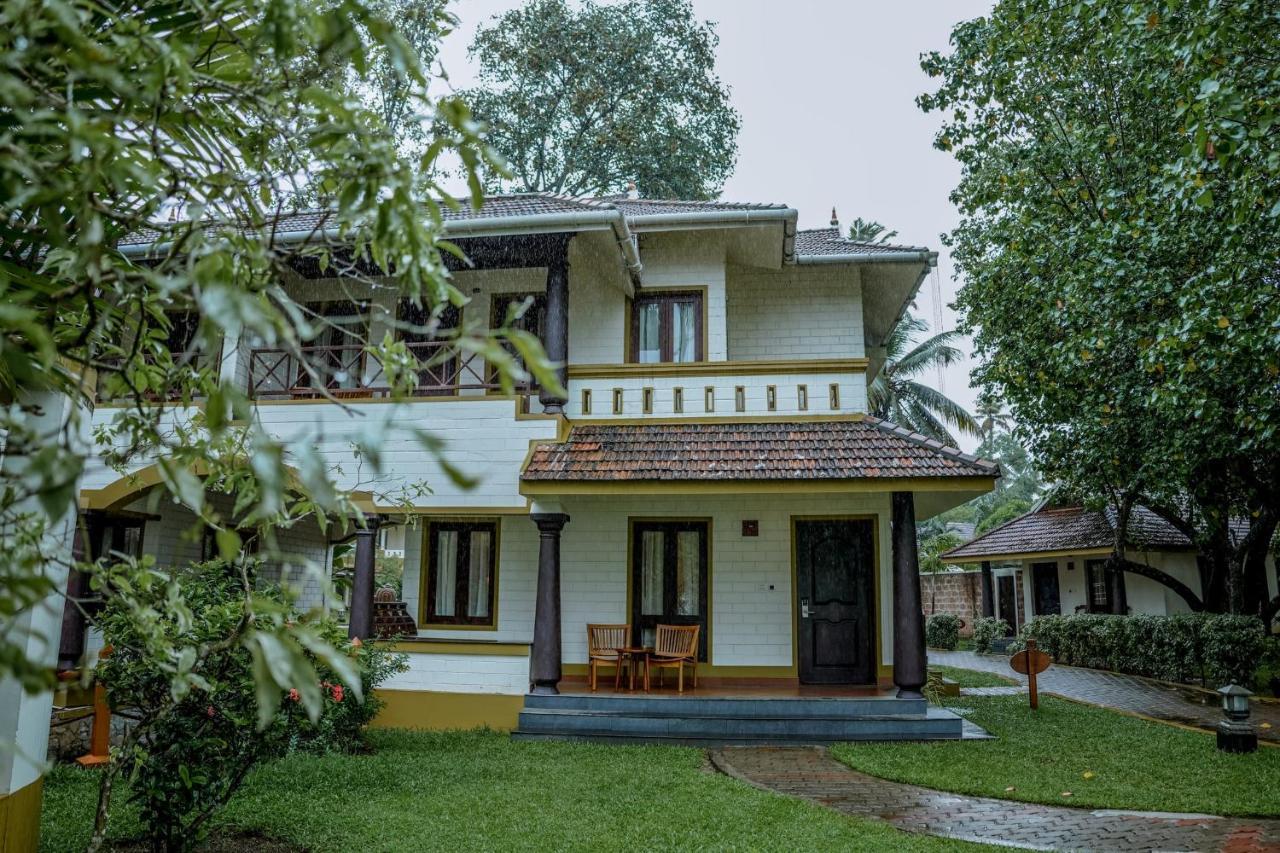 The World Backwaters, Alleppey Кумараком Экстерьер фото