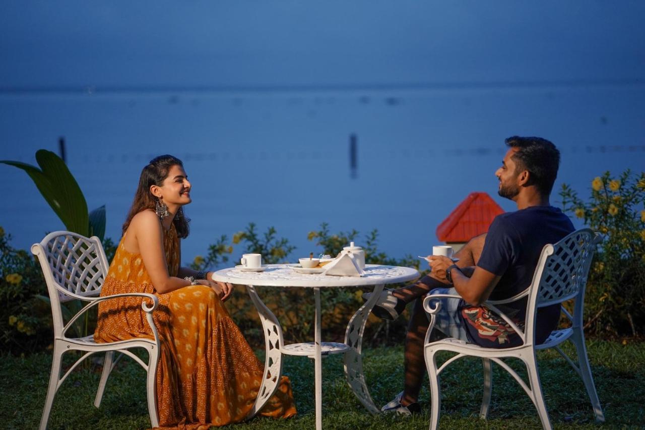 The World Backwaters, Alleppey Кумараком Экстерьер фото