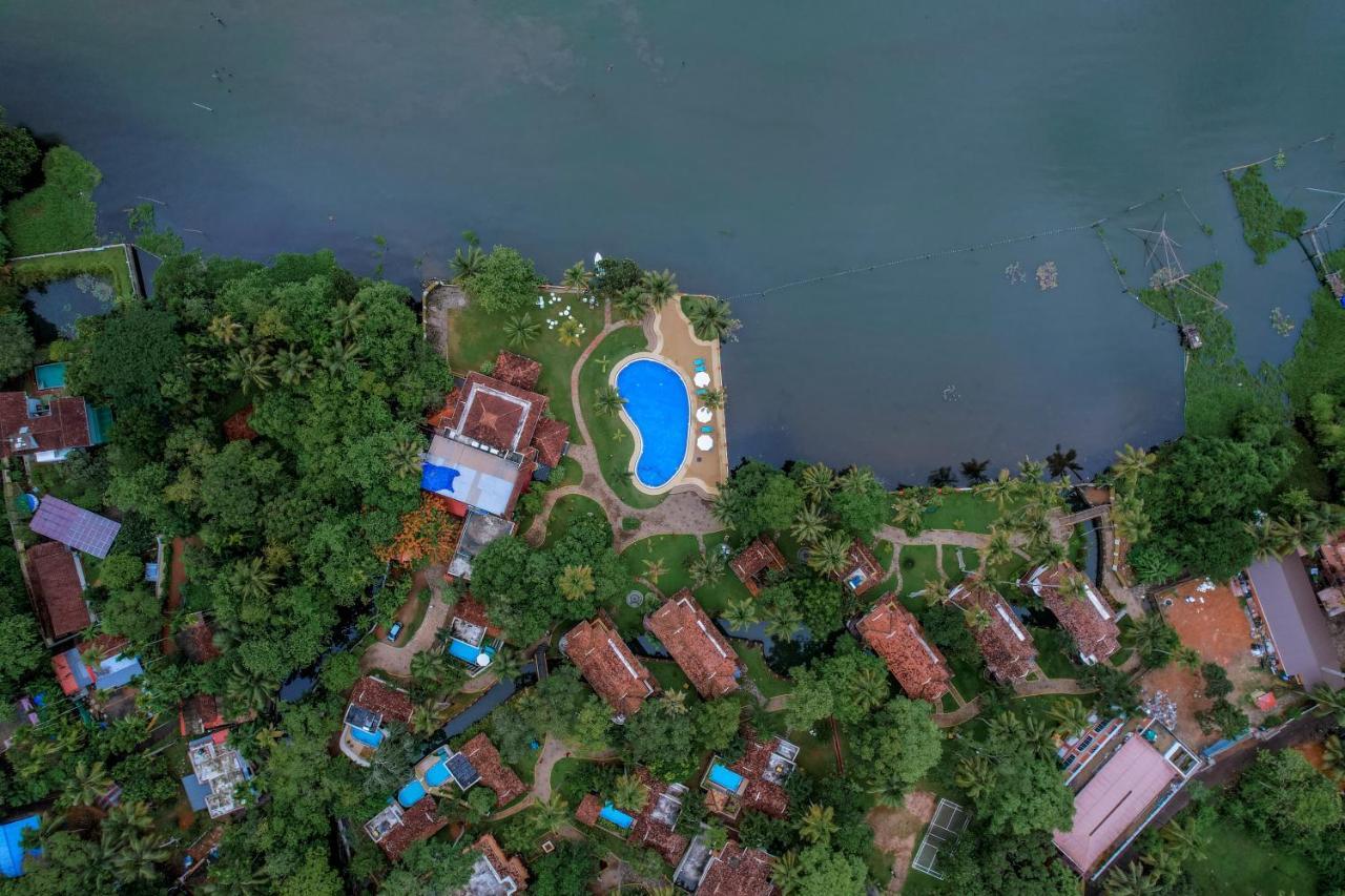 The World Backwaters, Alleppey Кумараком Экстерьер фото