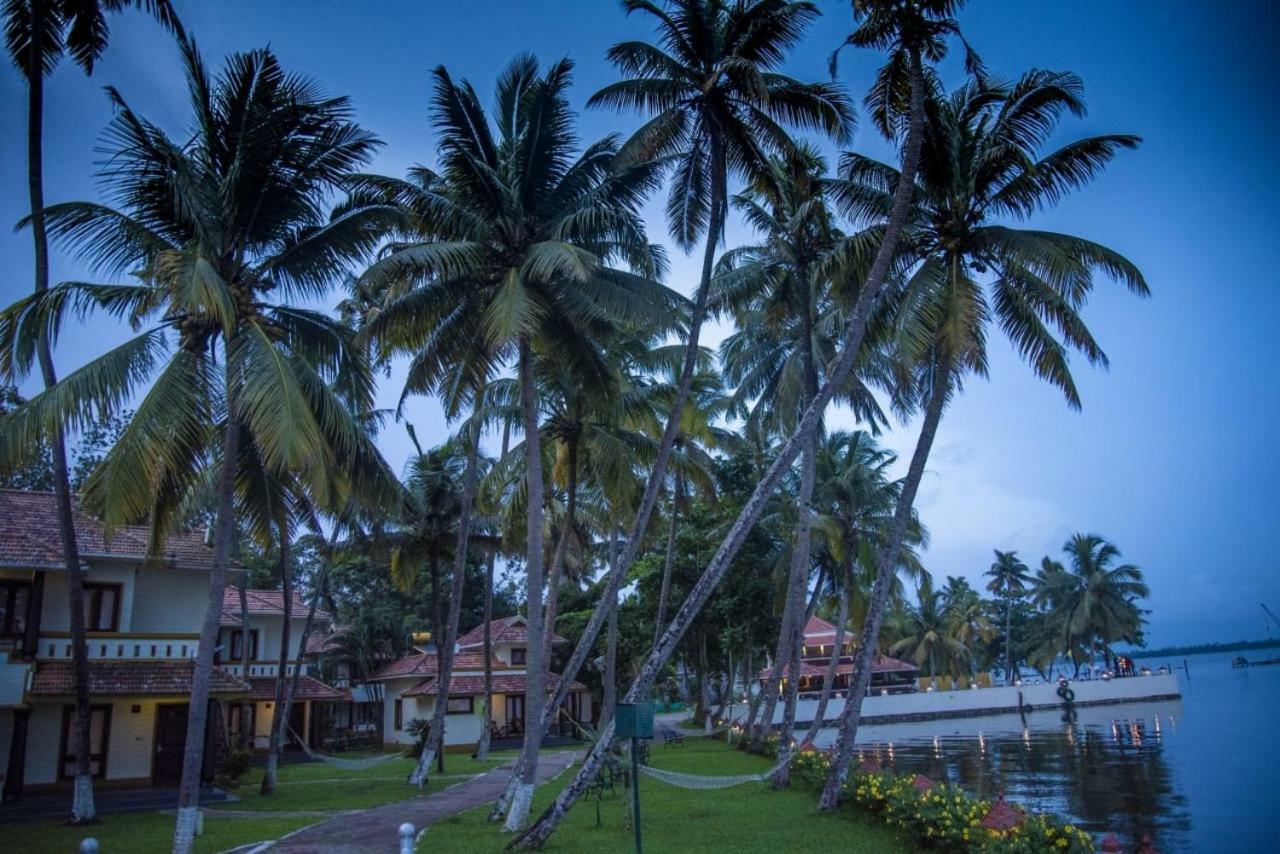 The World Backwaters, Alleppey Кумараком Экстерьер фото